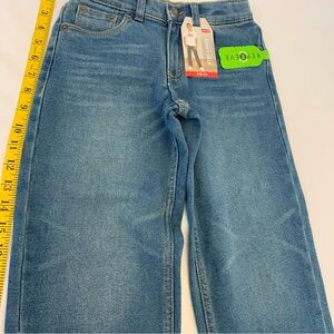 Boys blue 7 reg Levis stay loose stretch straight leg. Repreve